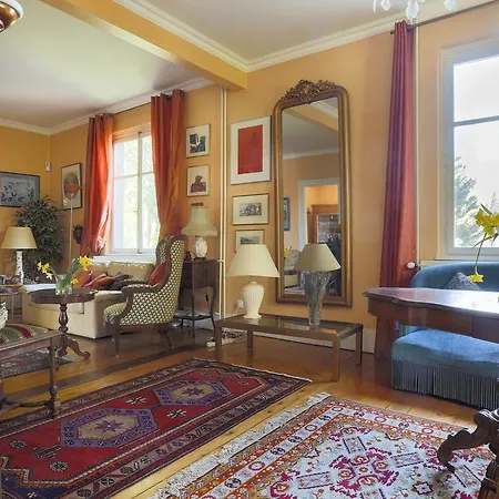 別荘 Spacious Family House In Friendly Neigborhood *